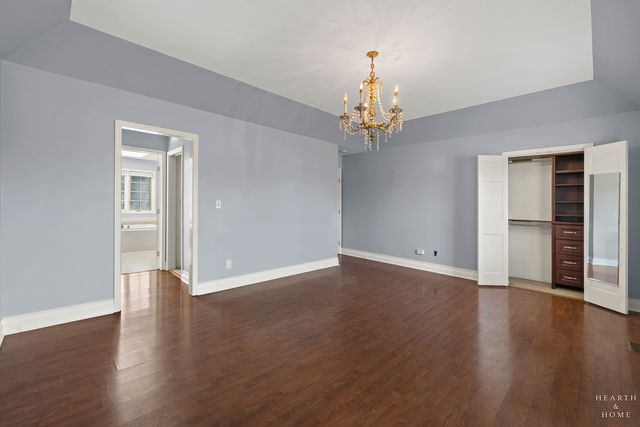 657 Old Westbury Road, Crystal Lake, IL 60012