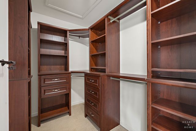 657 Old Westbury Road, Crystal Lake, IL 60012