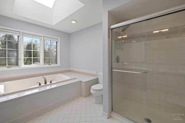 657 Old Westbury Road, Crystal Lake, IL 60012