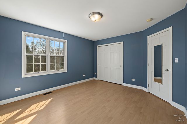 657 Old Westbury Road, Crystal Lake, IL 60012