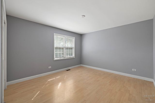 657 Old Westbury Road, Crystal Lake, IL 60012