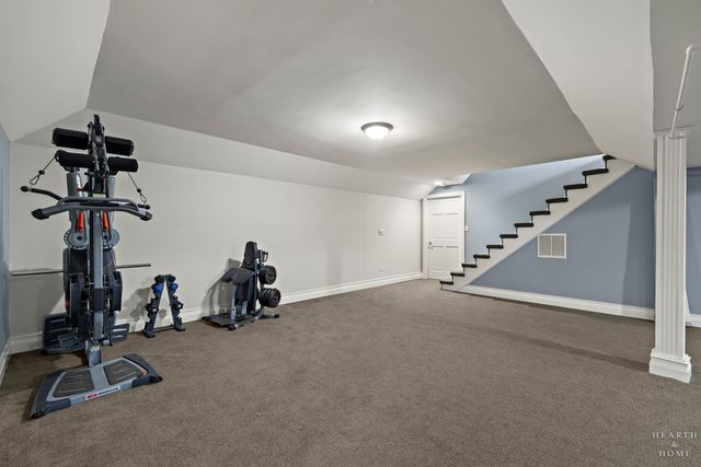 657 Old Westbury Road, Crystal Lake, IL 60012