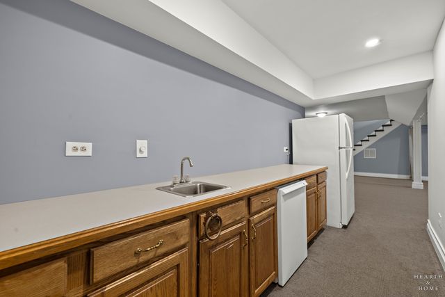 657 Old Westbury Road, Crystal Lake, IL 60012