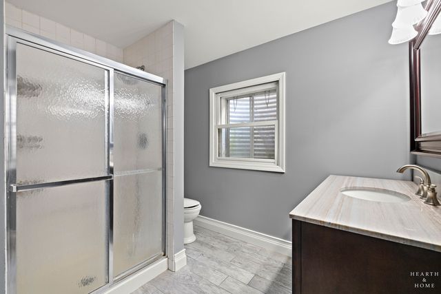 657 Old Westbury Road, Crystal Lake, IL 60012