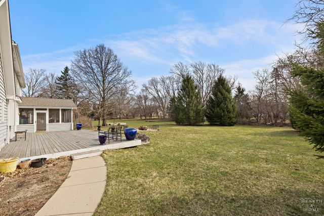 657 Old Westbury Road, Crystal Lake, IL 60012