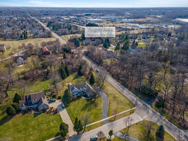 657 Old Westbury Road, Crystal Lake, IL 60012