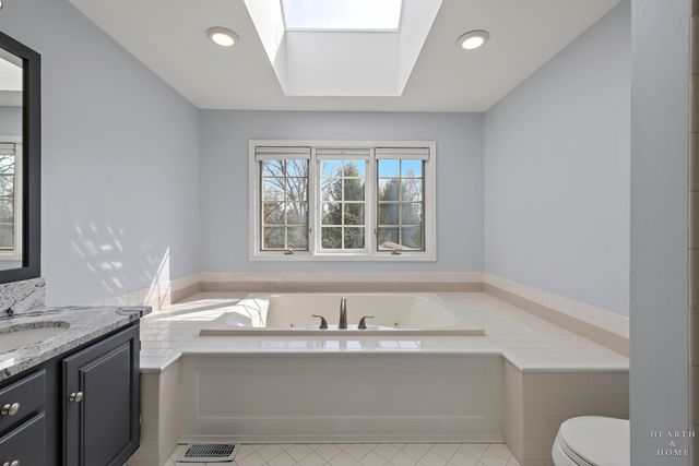 657 Old Westbury Road, Crystal Lake, IL 60012