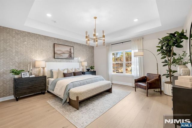14 Belmont Place, Oakland, NJ 07436