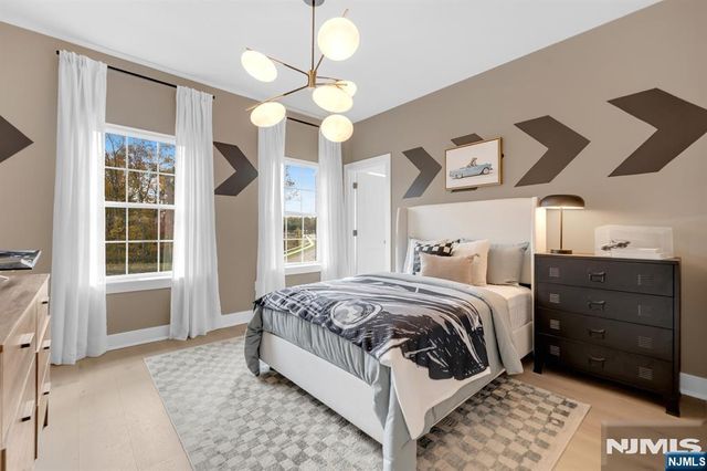 14 Belmont Place, Oakland, NJ 07436