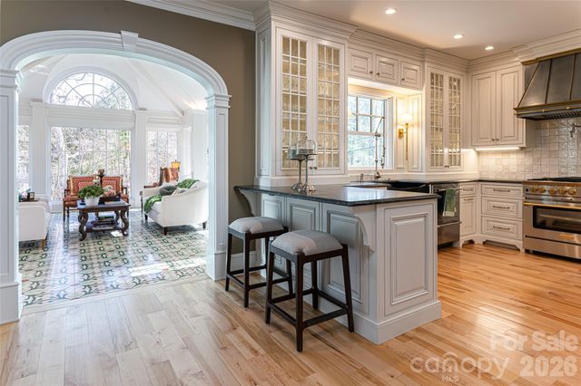 40 Forest Road, Asheville, NC 28803