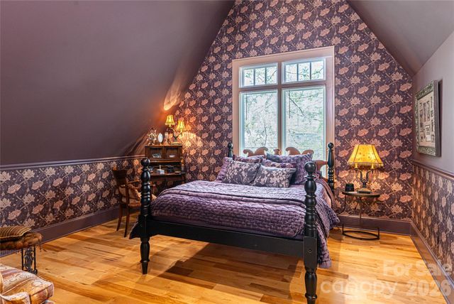 40 Forest Road, Asheville, NC 28803