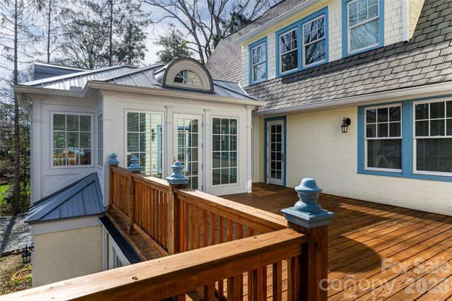 40 Forest Road, Asheville, NC 28803