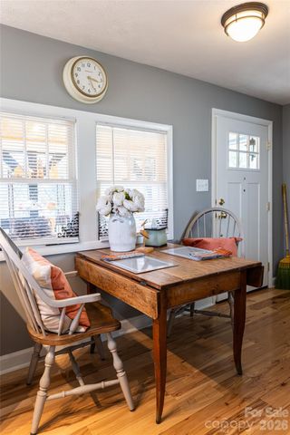 40 Forest Road, Asheville, NC 28803