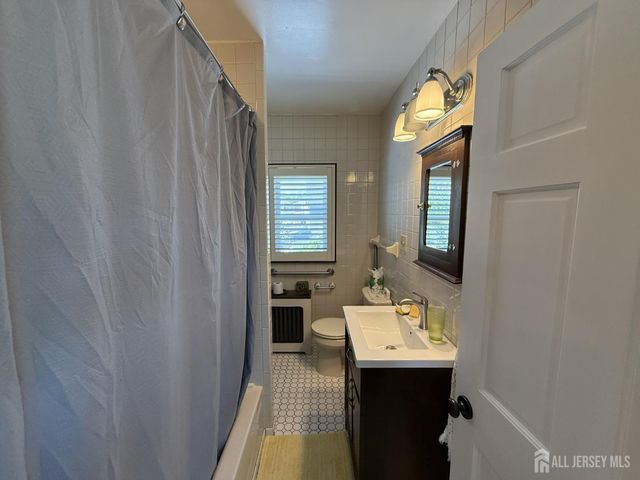 36 Raritan Avenue, South River, NJ 08882