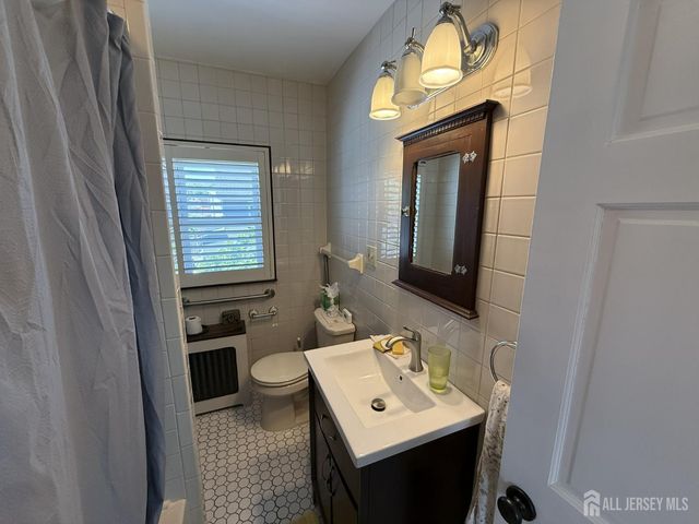 36 Raritan Avenue, South River, NJ 08882