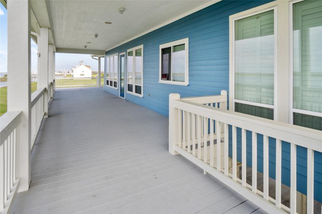 1813 Laguna Harbor Estate Boulevard, Port Bolivar, TX 77650