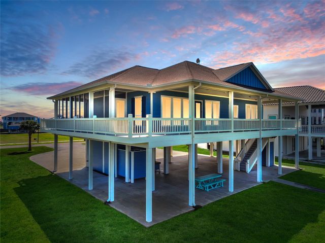 1813 Laguna Harbor Estate Boulevard, Port Bolivar, TX 77650