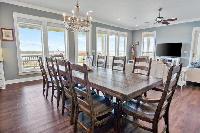 1813 Laguna Harbor Estate Boulevard, Port Bolivar, TX 77650