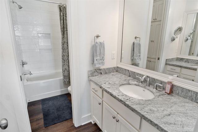 1813 Laguna Harbor Estate Boulevard, Port Bolivar, TX 77650