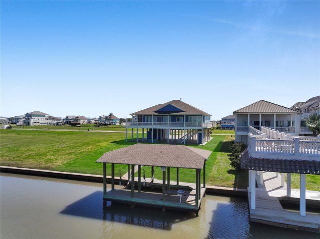 1813 Laguna Harbor Estate Boulevard, Port Bolivar, TX 77650
