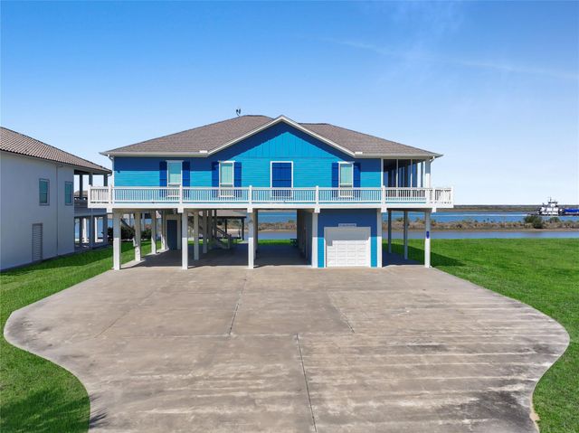 1813 Laguna Harbor Estate Boulevard, Port Bolivar, TX 77650