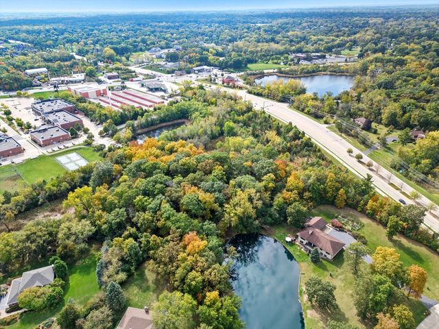 21041-51 N Quentin Road, Lake Zurich, IL 60047