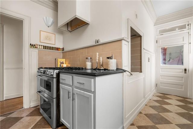 7804 Lydia Avenue, Kansas City, MO 64131