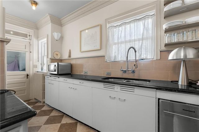 7804 Lydia Avenue, Kansas City, MO 64131