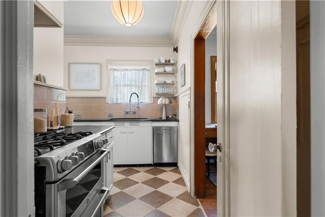 7804 Lydia Avenue, Kansas City, MO 64131