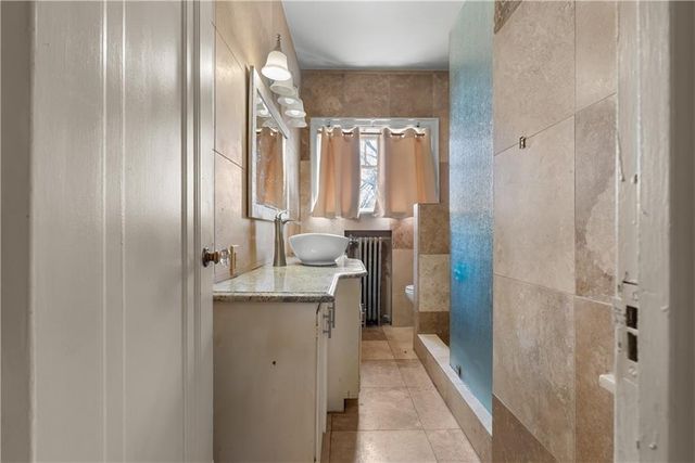 7804 Lydia Avenue, Kansas City, MO 64131