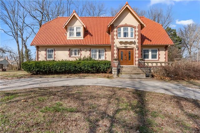 7804 Lydia Avenue, Kansas City, MO 64131