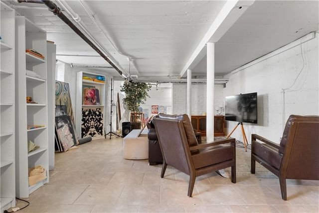 7804 Lydia Avenue, Kansas City, MO 64131