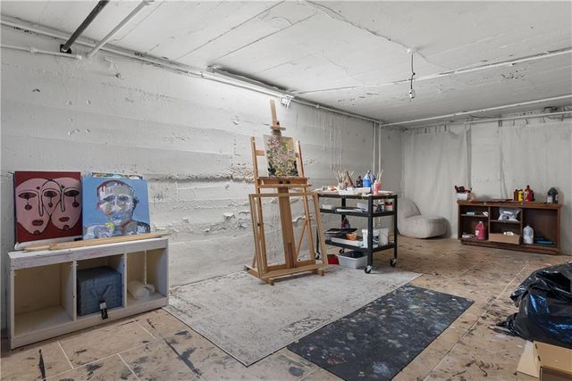 7804 Lydia Avenue, Kansas City, MO 64131