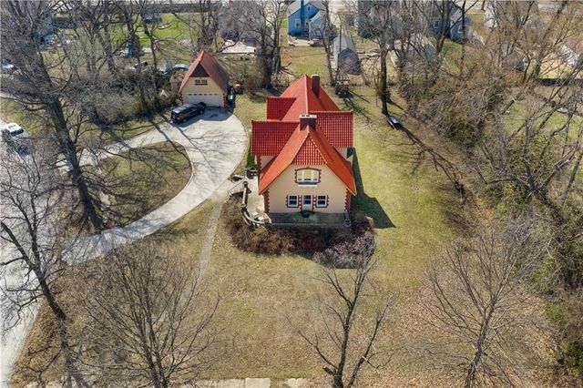 7804 Lydia Avenue, Kansas City, MO 64131