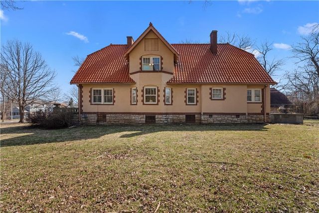 7804 Lydia Avenue, Kansas City, MO 64131