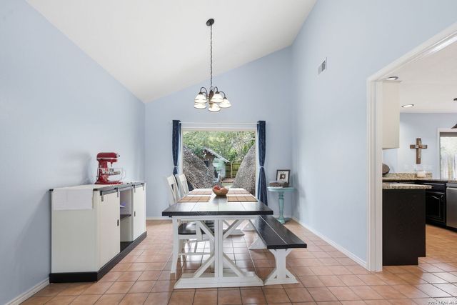 2242 Encino Loop, San Antonio, TX 78259