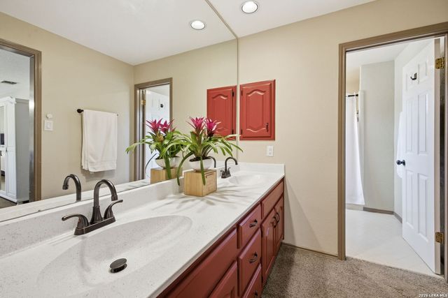 2242 Encino Loop, San Antonio, TX 78259