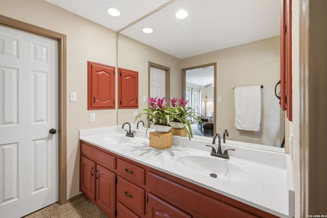 2242 Encino Loop, San Antonio, TX 78259