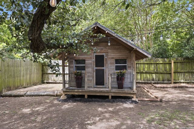 2242 Encino Loop, San Antonio, TX 78259