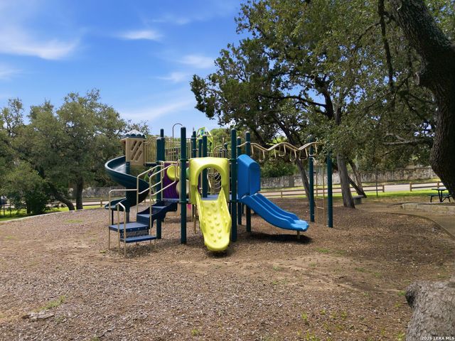 2242 Encino Loop, San Antonio, TX 78259