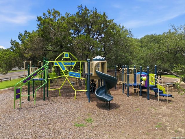2242 Encino Loop, San Antonio, TX 78259