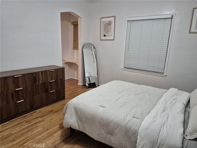 4228 8th Avenue, Los Angeles, CA 90008