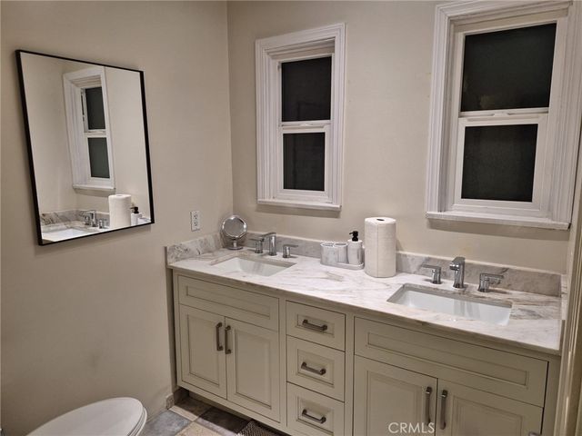 4228 8th Avenue, Los Angeles, CA 90008