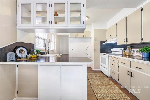 160 Tyler St, Twin Falls, ID 83301