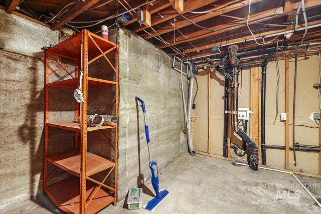 160 Tyler St, Twin Falls, ID 83301