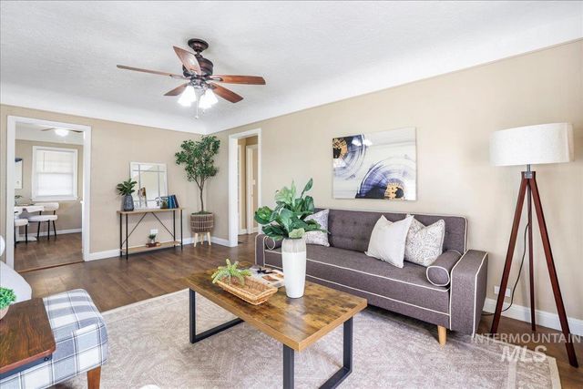 160 Tyler St, Twin Falls, ID 83301