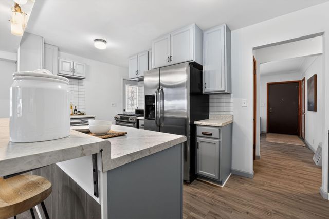 8515 Wentworth Avenue S, Bloomington, MN 55420