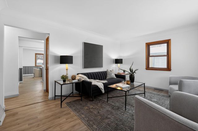 8515 Wentworth Avenue S, Bloomington, MN 55420