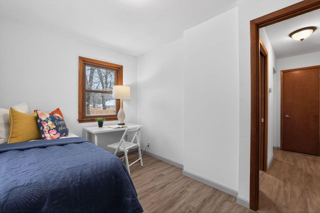 8515 Wentworth Avenue S, Bloomington, MN 55420