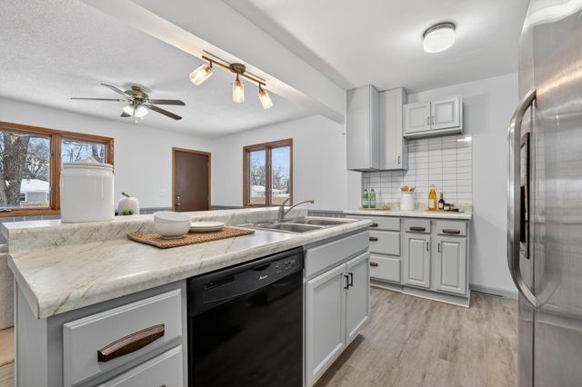 8515 Wentworth Avenue S, Bloomington, MN 55420